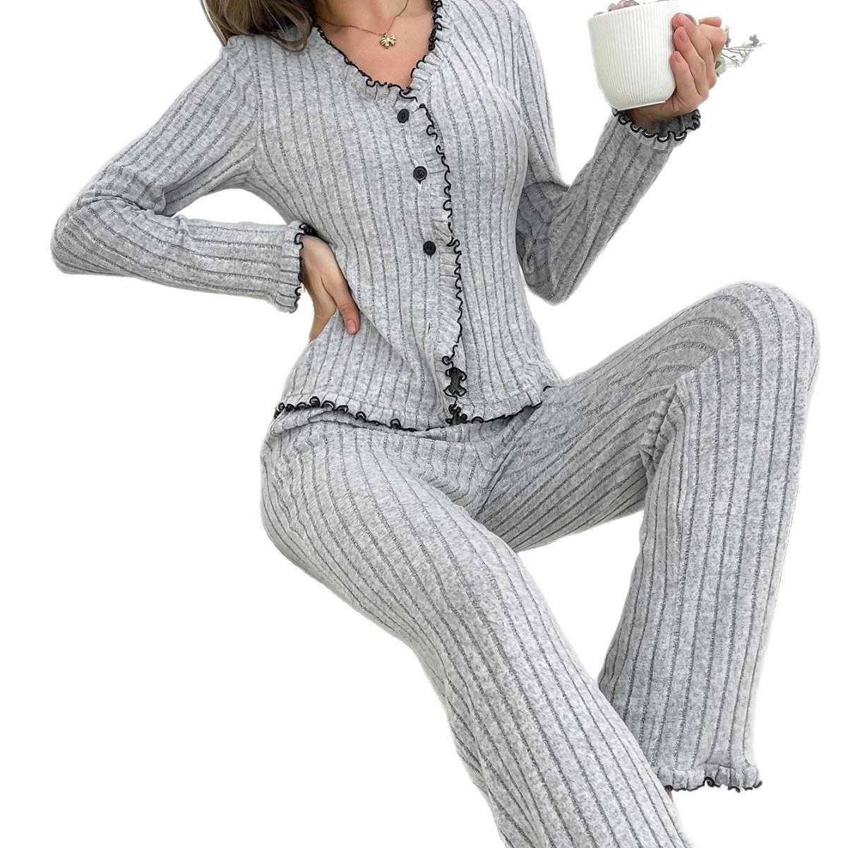 Luxe Comfort: The Essential Breathable Cardigan & Pant Loungewear Set for Effortless Style