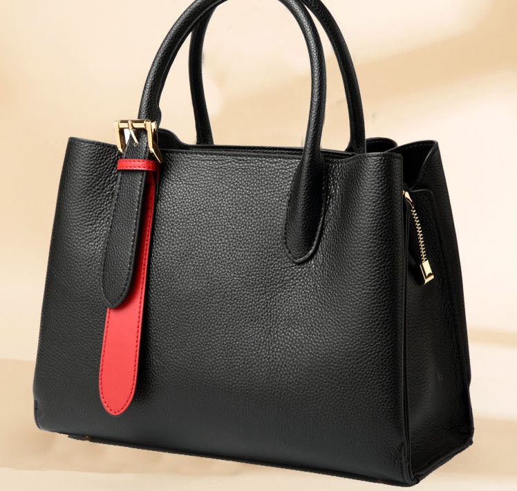 The Artisan Tote: Premium Cowhide Carryall for the Modern Muse - Image 6