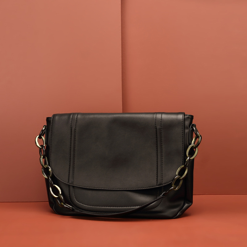 The Midnight Clutch: Luxe Black Leather Shoulder Bag - Image 4