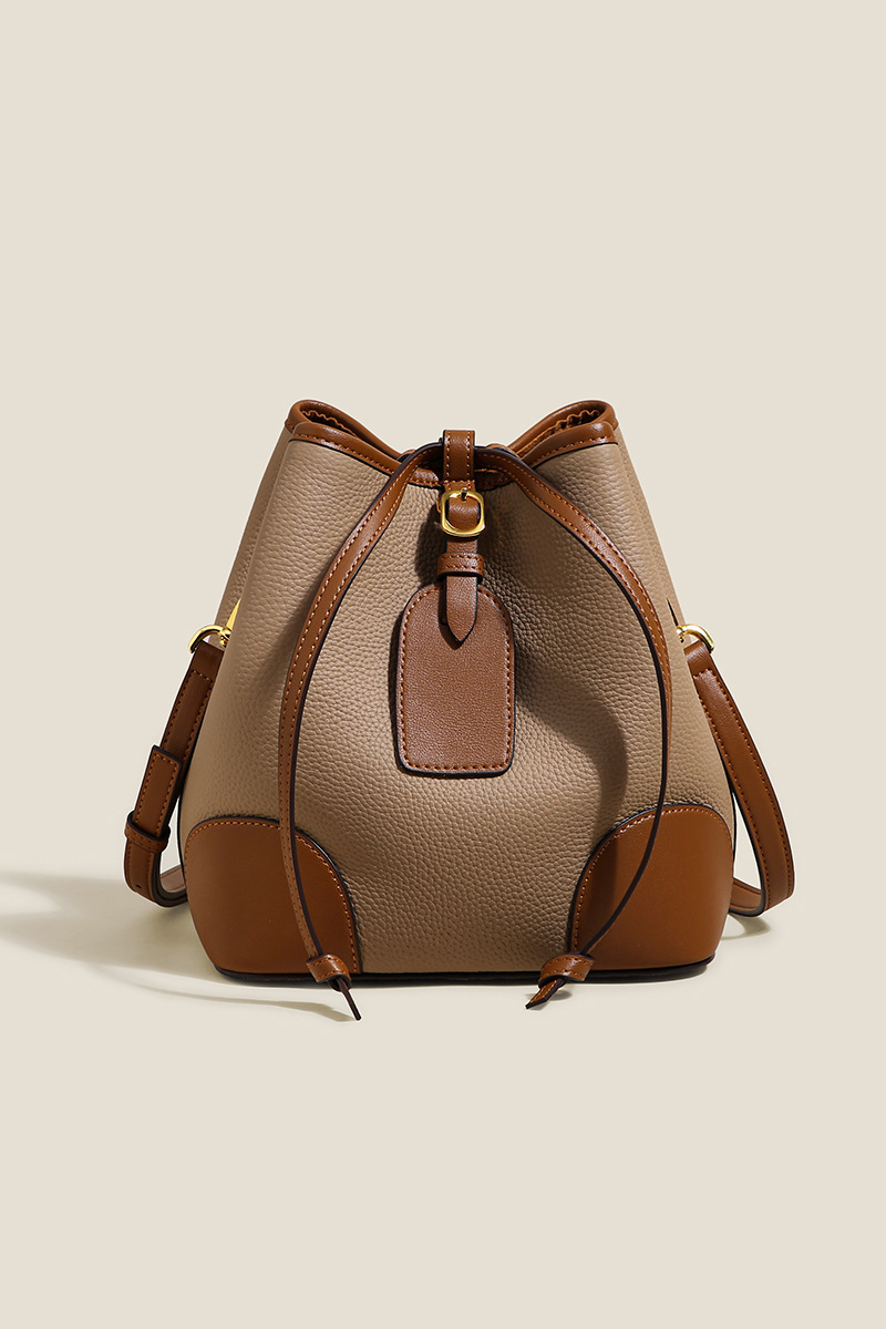 The 'Aris' First Layer Cowhide Drawstring Bucket Bag: Effortless Chic, Everyday Essential - Image 5