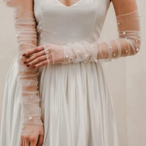 The Lumina Pearl Tulle Gloves