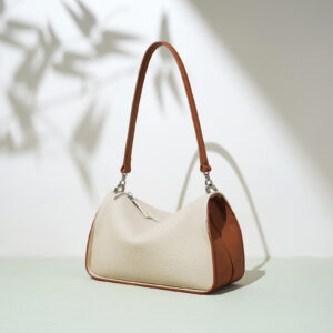 The 'City Muse' Crossbody: Crafted Cowhide Leather for the Modern Icon