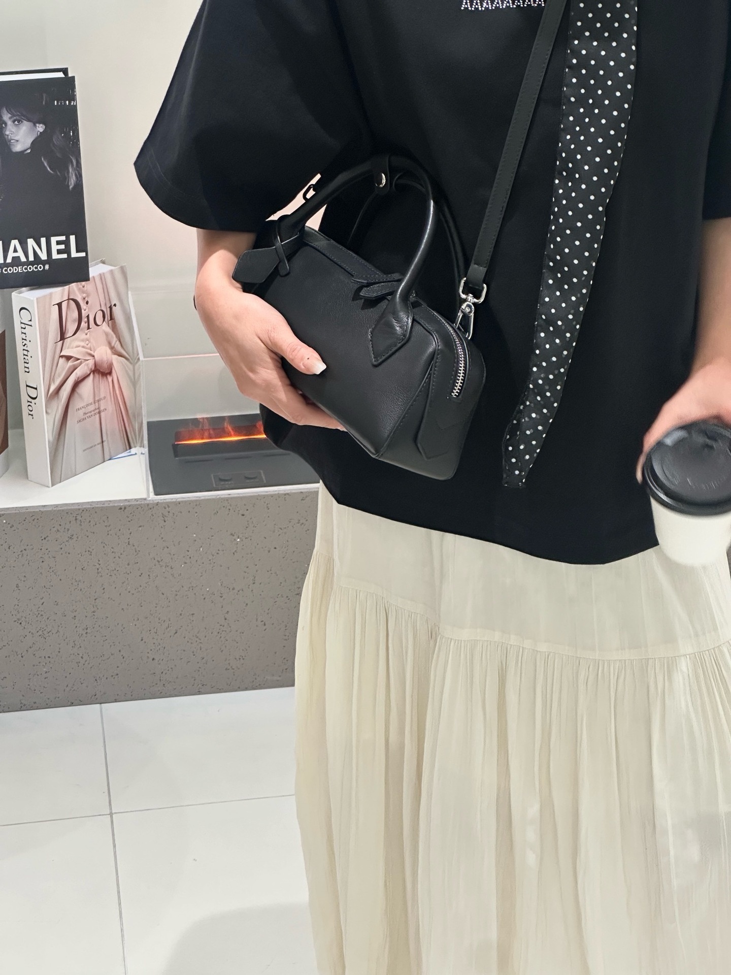 The 'Aura' Top-Grain Leather Vintage Bag: Your Next Iconic Handbag - Image 5