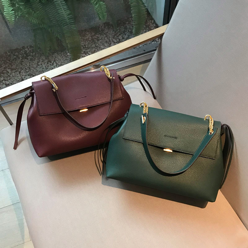The Artisan's Carry: Luxe Cowhide Leather Tote for the Modern Muse