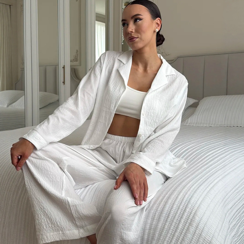 Effortless Elegance: The Luxe Ice Silk Lounge Set for Modern Women - Image 3