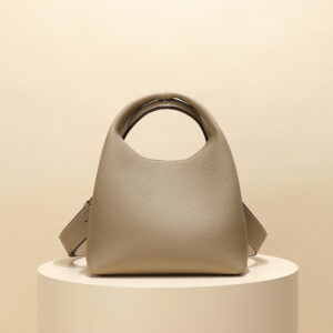 Chic Temperament Top-Layer Cowhide Crossbody Bag: Your Daily Essential