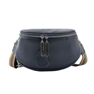 Chic Cowhide Crossbody: Your Essential Everyday Leather Companion