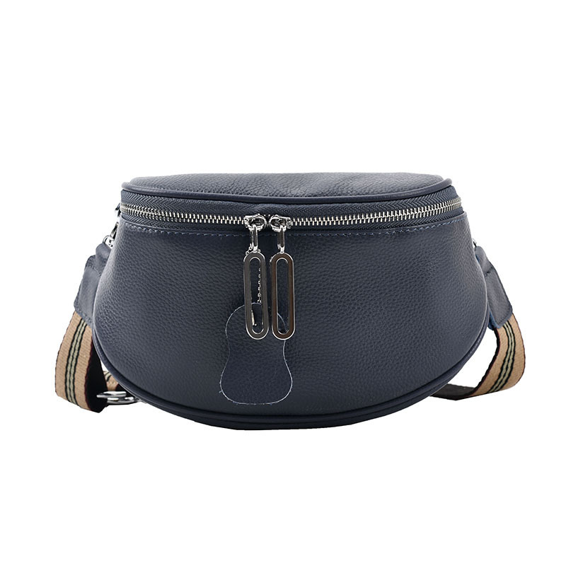 Chic Cowhide Crossbody: Your Essential Everyday Leather Companion