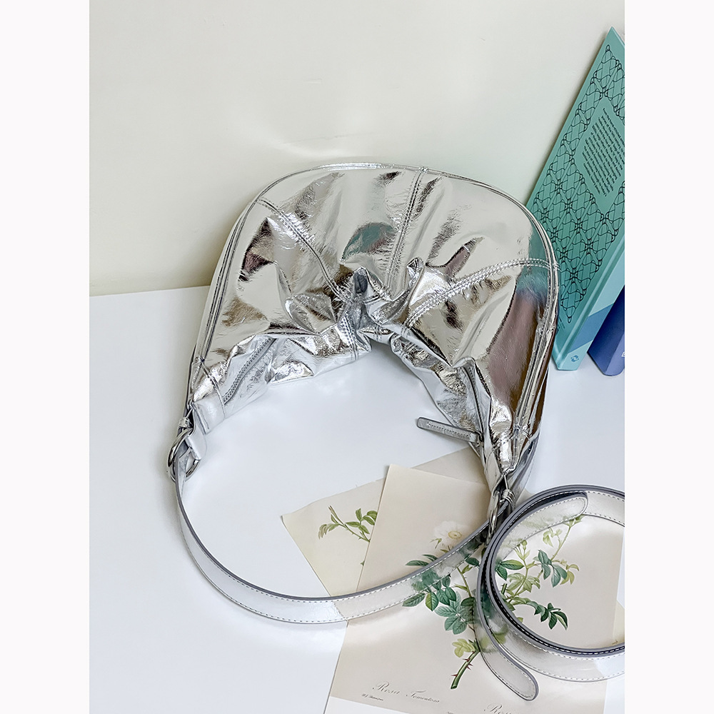The Aura Bag: Your First-Layer Leather Essential for Effortless Chic - Image 7