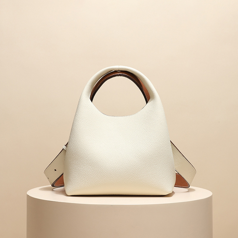 Chic Temperament Top-Layer Cowhide Crossbody Bag: Your Daily Essential
