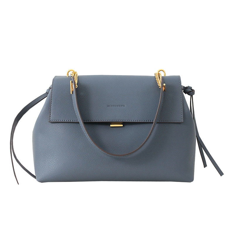 The Artisan's Carry: Luxe Cowhide Leather Tote for the Modern Muse - Image 2